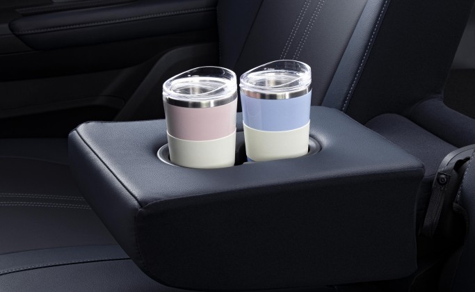 2nd Row Arm Rest with Cup-Holder 2nd Row Arm Rest with Cup-Holder